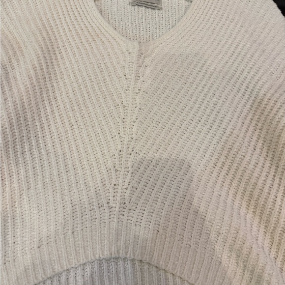 Urban outfitters relaxed fit sweater - Picture 4 of 4